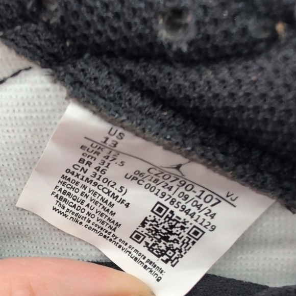 Nike Air Jordan 1 Low White Tan Black Sneakers - Picture 5 of 12